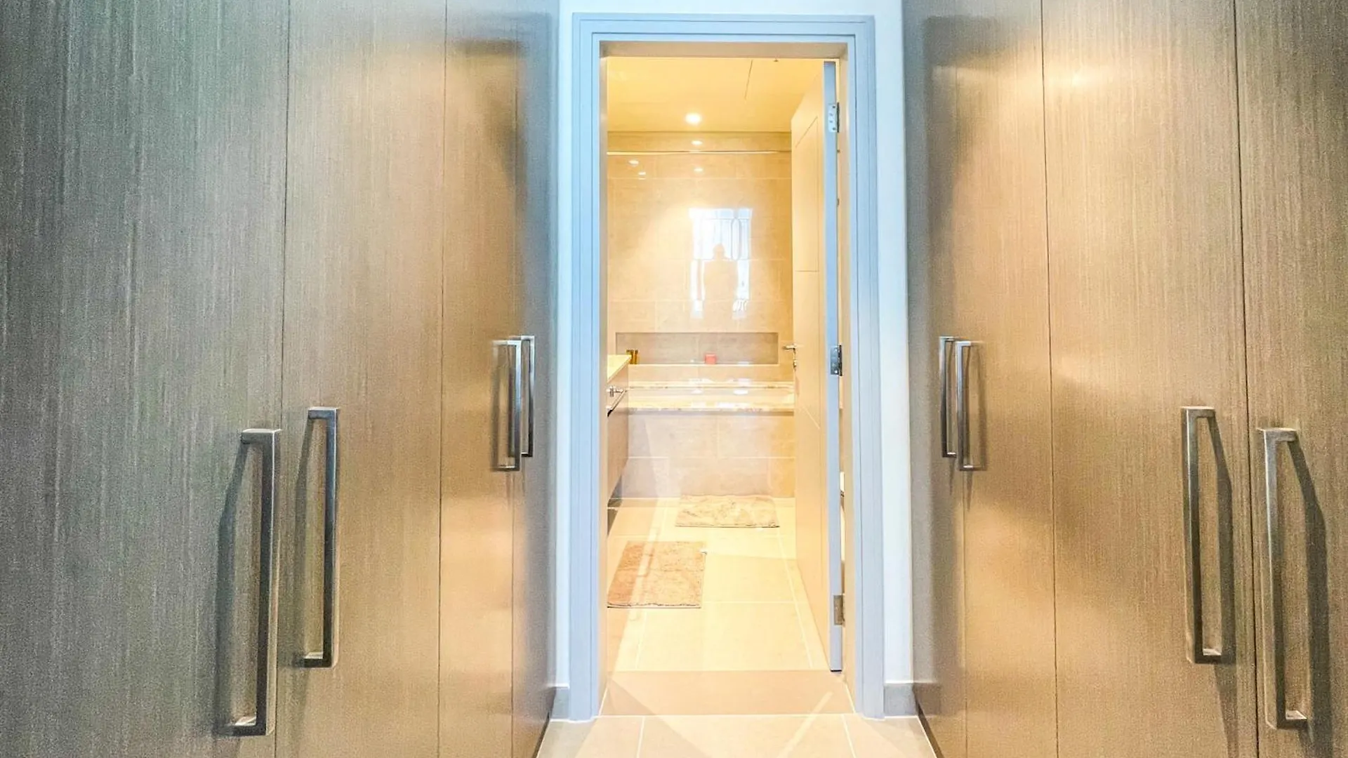 Cozy Apartment With City Views Next To Burj Khalifa 166Fo1-2 Dubai