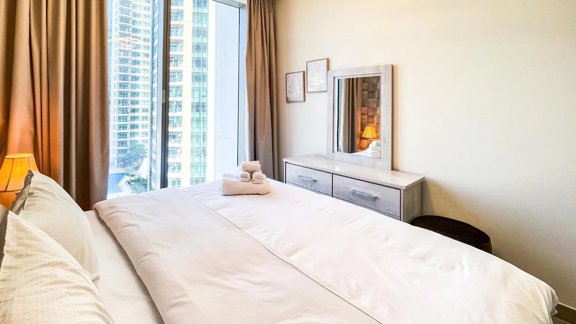 Cozy Apartment With City Views Next To Burj Khalifa 166Fo1-2 Dubai
