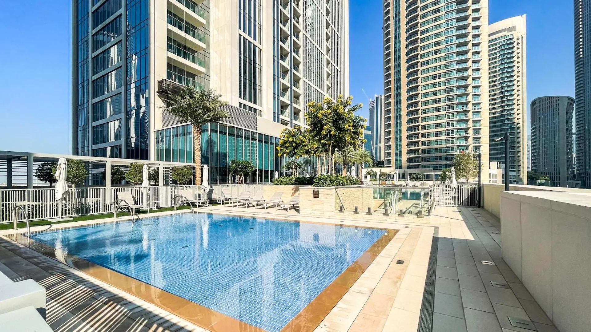 Cozy Apartment With City Views Next To Burj Khalifa 166Fo1-2 Dubai United Arab Emirates